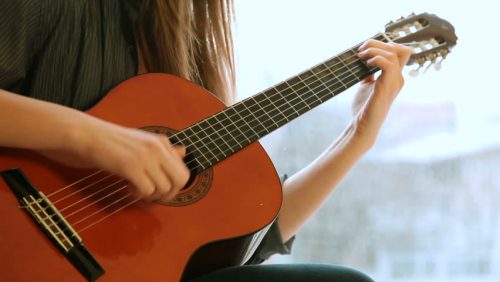 Hướng dẫn cách học đàn Guitar cơ bản nhanh nhất hiệu quả