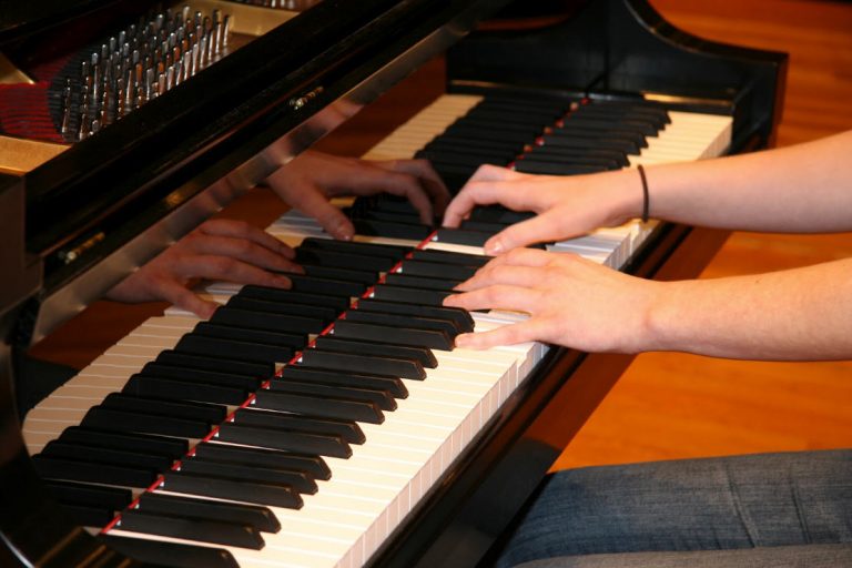 Các Bước Để Tự Học Piano Đệm Hát l Nhccure.com